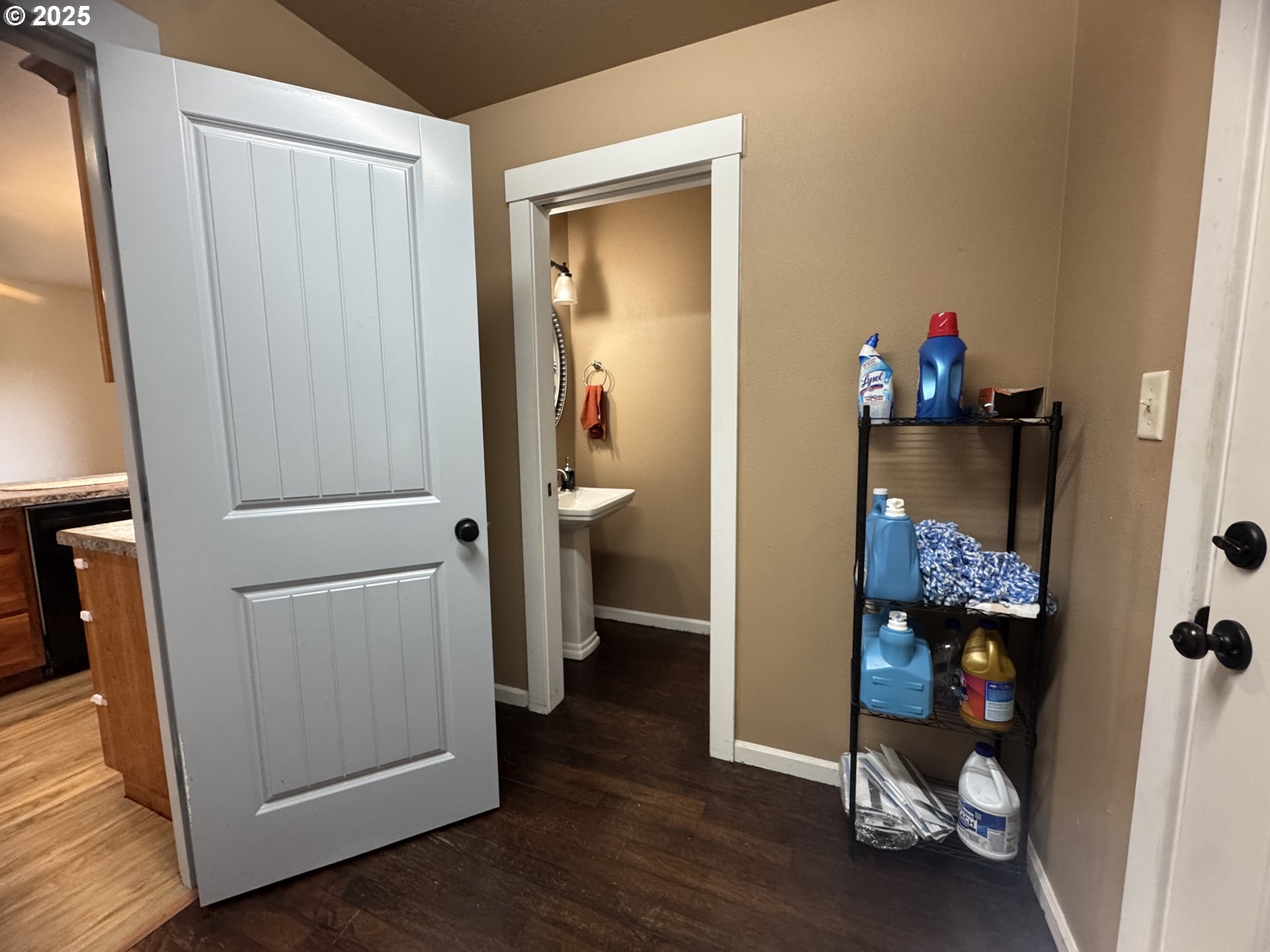 220 Southeast Hope Court Sheridan, OR 97378 - Photo 12 of 25 Laundry