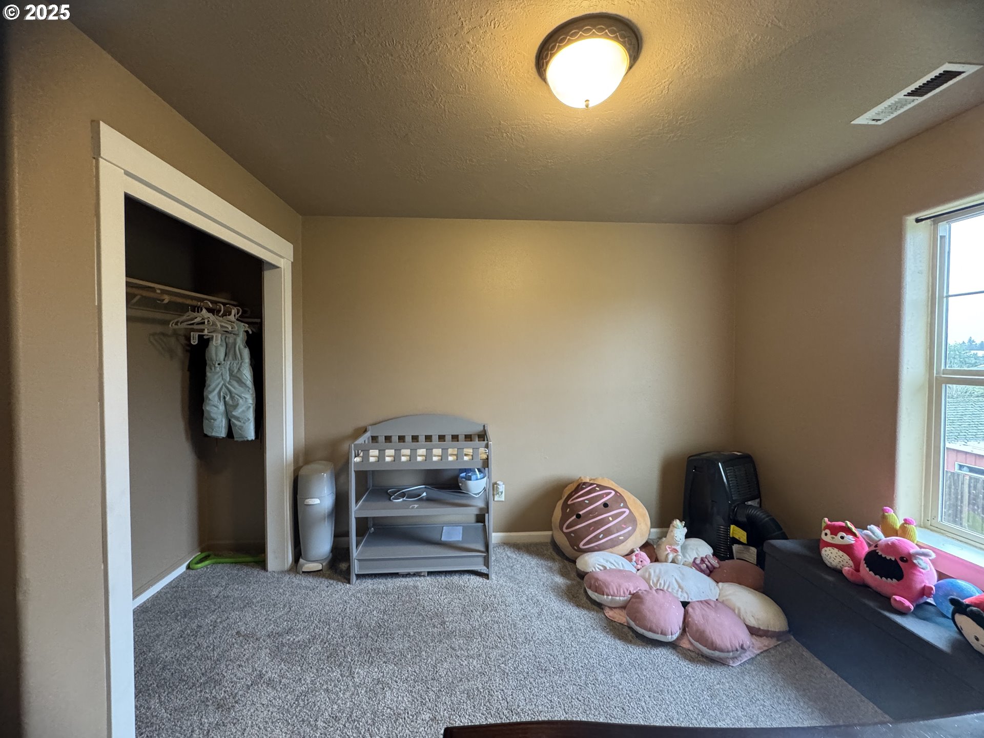 220 Southeast Hope Court Sheridan, OR 97378 - Photo 19 of 25 Bedroom