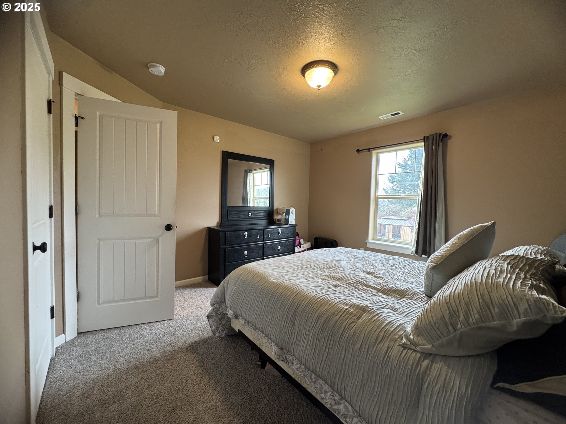 220 Southeast Hope Court Sheridan, OR 97378 - Photo 21 of 25 Bedroom
