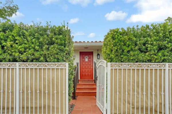 $750,000 | 1900 Southwest 21st Avenue, Miami, FL 33145