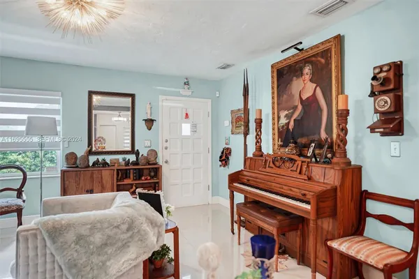 $750,000 | 1900 Southwest 21st Avenue, Miami, FL 33145