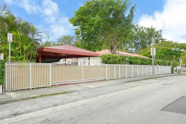 $750,000 | 1900 Southwest 21st Avenue, Miami, FL 33145
