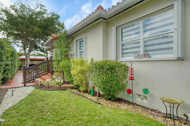 $899,999 | 1900 Southwest 21st Avenue, Miami, FL 33145