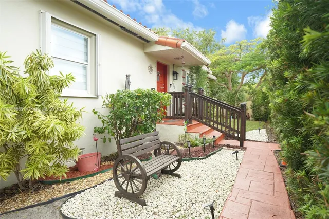 $899,999 | 1900 Southwest 21st Avenue, Miami, FL 33145