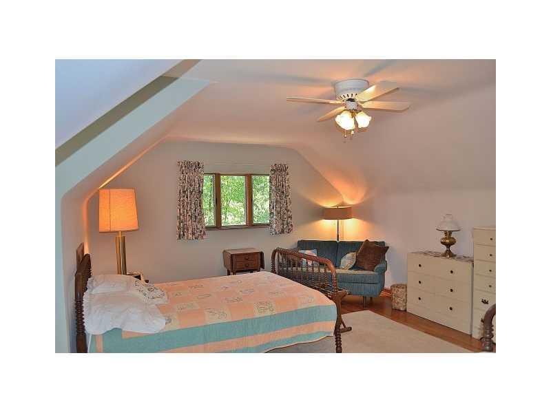 426 Sangree Road Pittsburgh, PA 15237 - Photo 19 of 25 Bedroom.