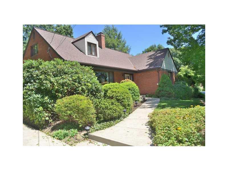 426 Sangree Road Pittsburgh, PA 15237 - Photo 3 of 25 Exterior Front. Look at that beautiful roof!