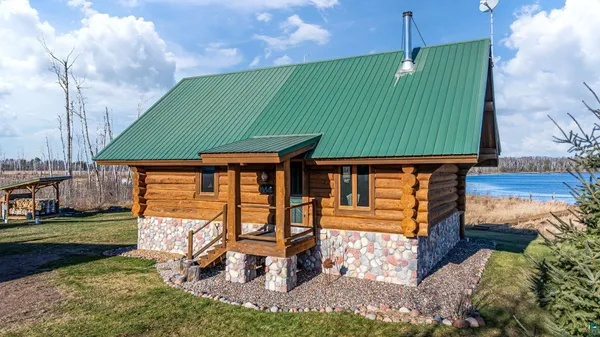 $699,000 | 2307 North McDougal Lane, Isabella, MN 55607