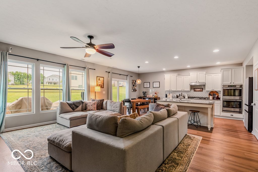 7058 Stoney Ridge Drive Columbus, IN 47201 - Photo 4 of 29 Gallery Image 4