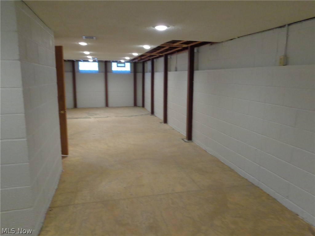 7798 York Road Cleveland, OH 44130 - Photo 24 of 28 Gallery Image 24