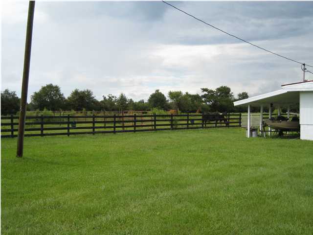 1517 Hester Church Road Baker, FL 32531 - Photo 24 of 28 a view of park with benches