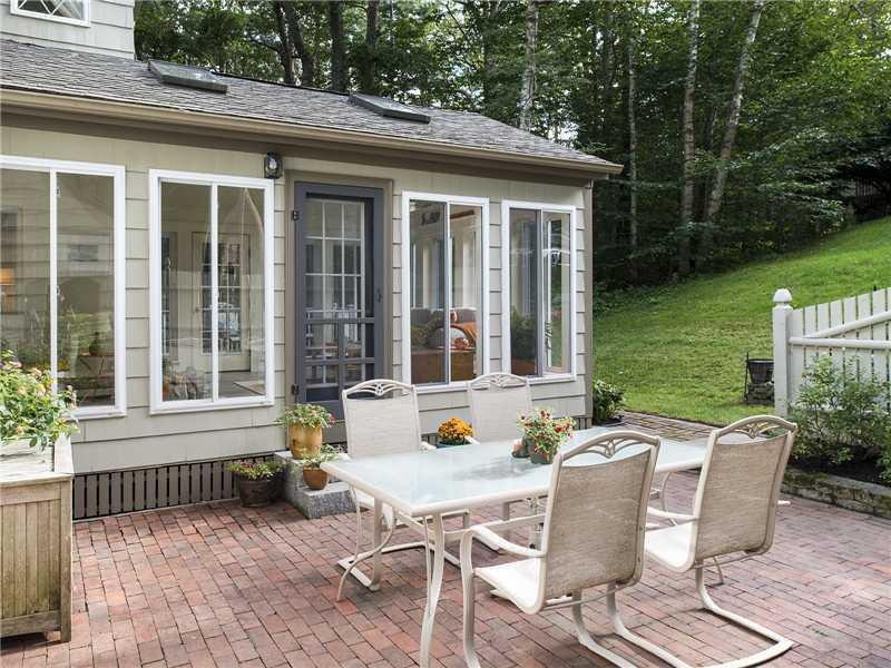 24 Wood Road Cape Elizabeth, ME 04107 - Photo 13 of 27 Patio/Deck.