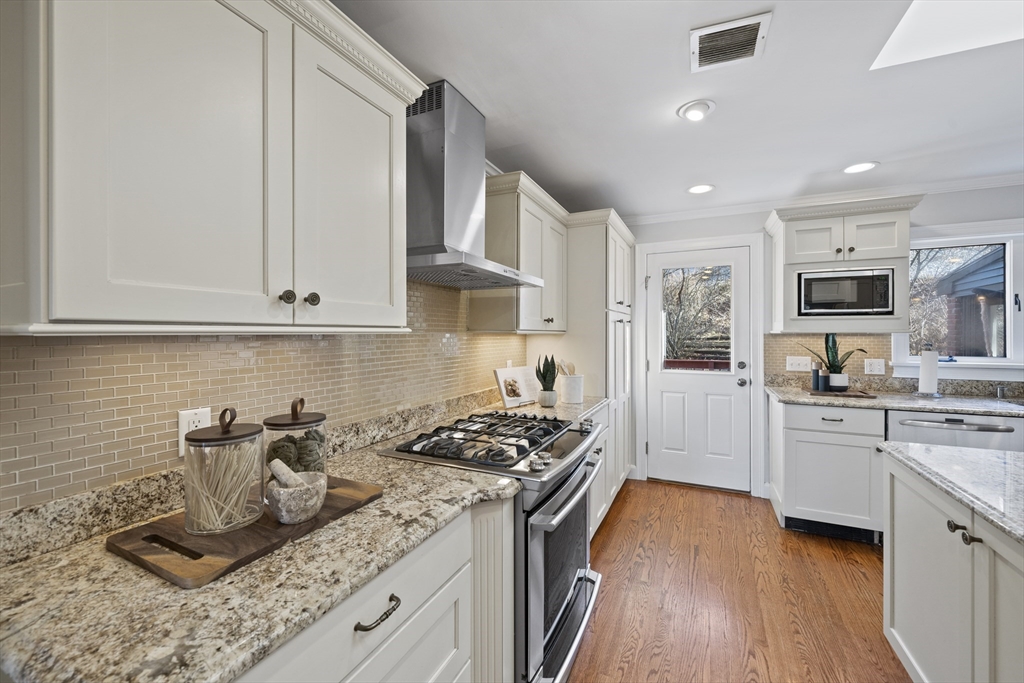 447 Dudley Road Newton, MA 02459 - Photo 6 of 42 Gallery Image 6