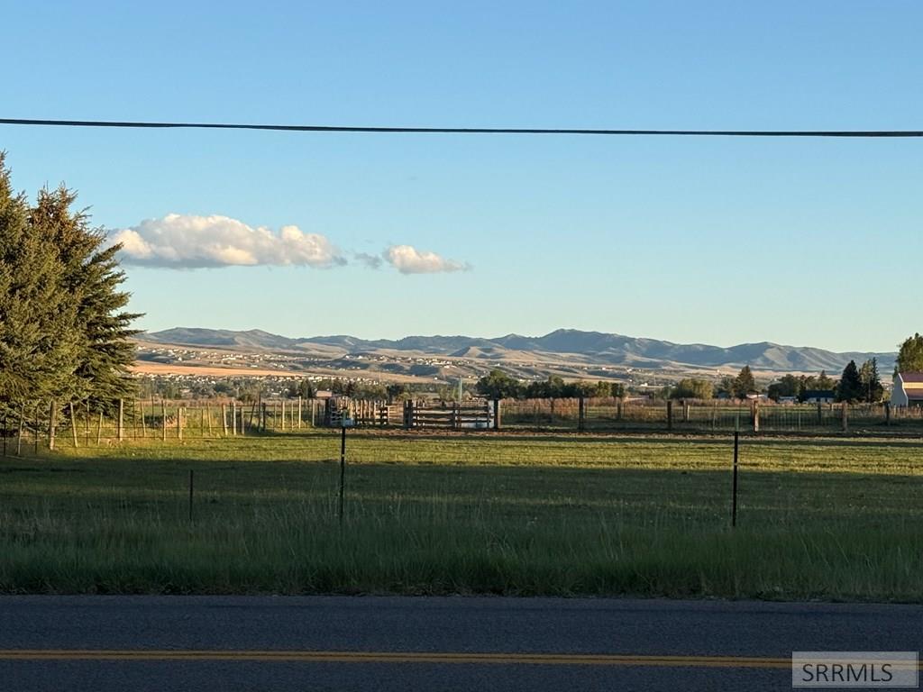 5571 East Iona Road Iona, ID 83427 - Photo 22 of 37