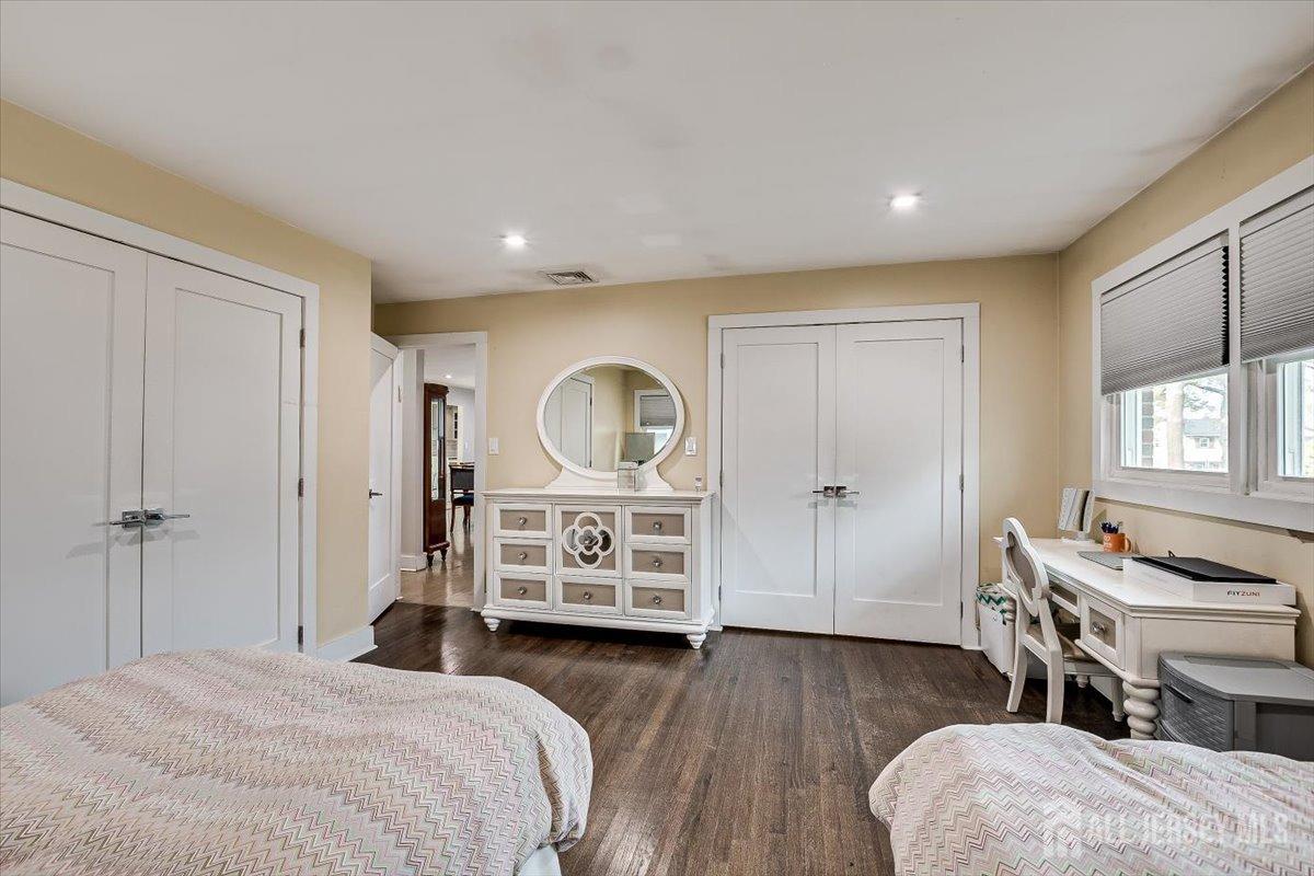 28 Clark Avenue Edison, NJ 08817 - Photo 28 of 47 a bedroom with furniture and a window