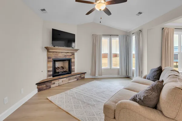 $389,000 | 1030 Linden Rdg Road, Greer, SC 29651