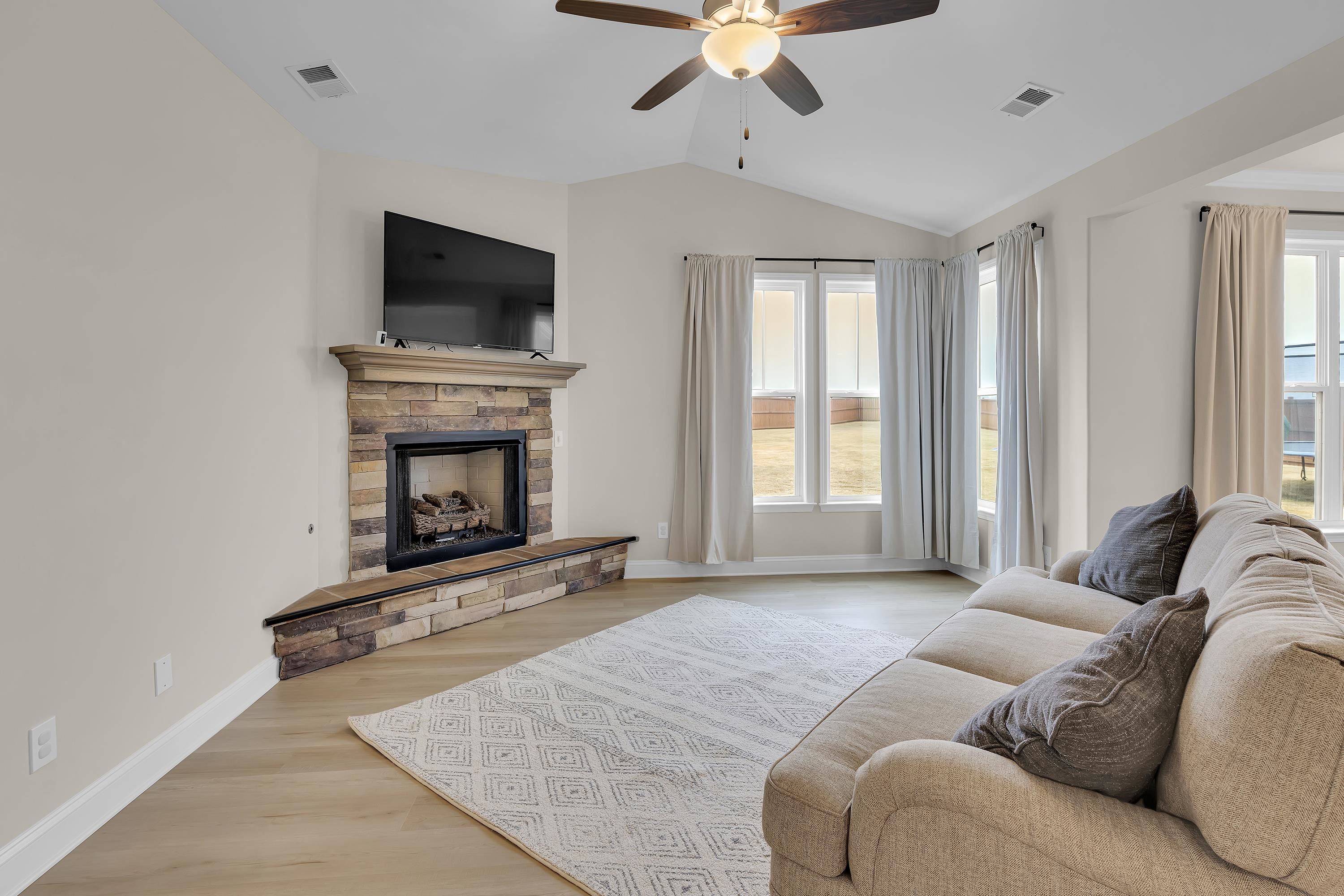 1030 Linden Rdg Road Greer, SC 29651 - Photo 17 of 31 Gallery Image 17