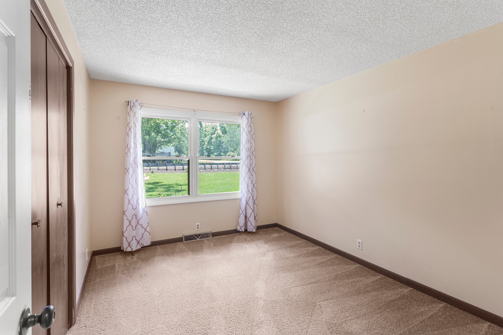 2102 Fogel Road Mahomet, IL 61853 - Photo 32 of 43