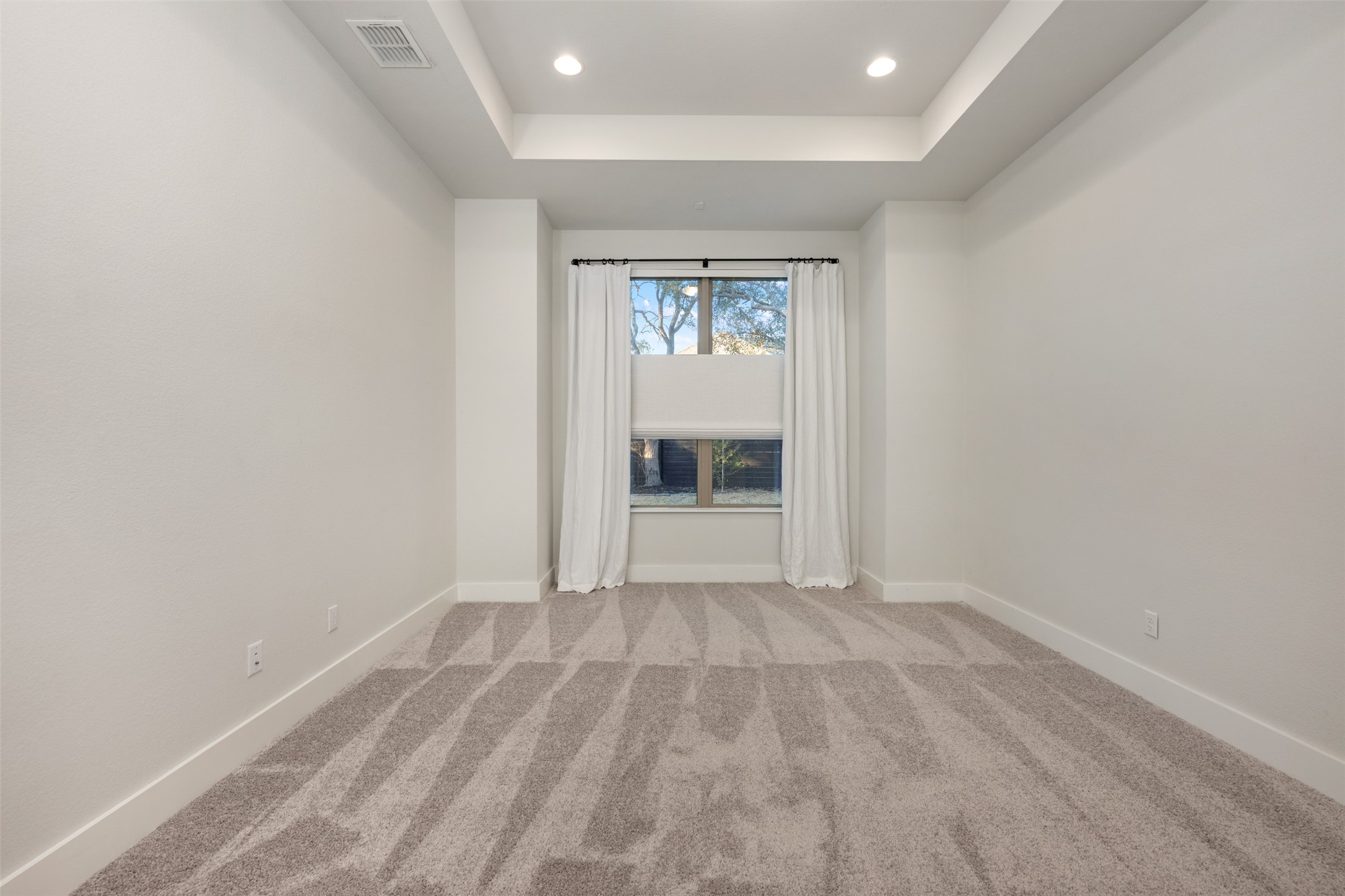 418 Raleigh Drive Georgetown, TX 78633 - Photo 23 of 39 a view of an empty room and window