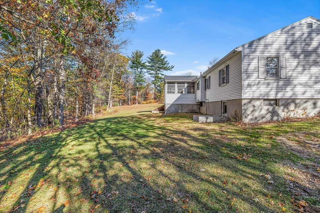 11 Lillian Road Acton, MA 01720 - Photo 5 of 23