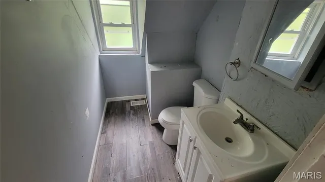 $95,000 | 9704 South Broadway, St. Louis, MO 63125