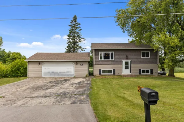 $325,000 | N2749 Evergreen Lane, Appleton, WI 54913