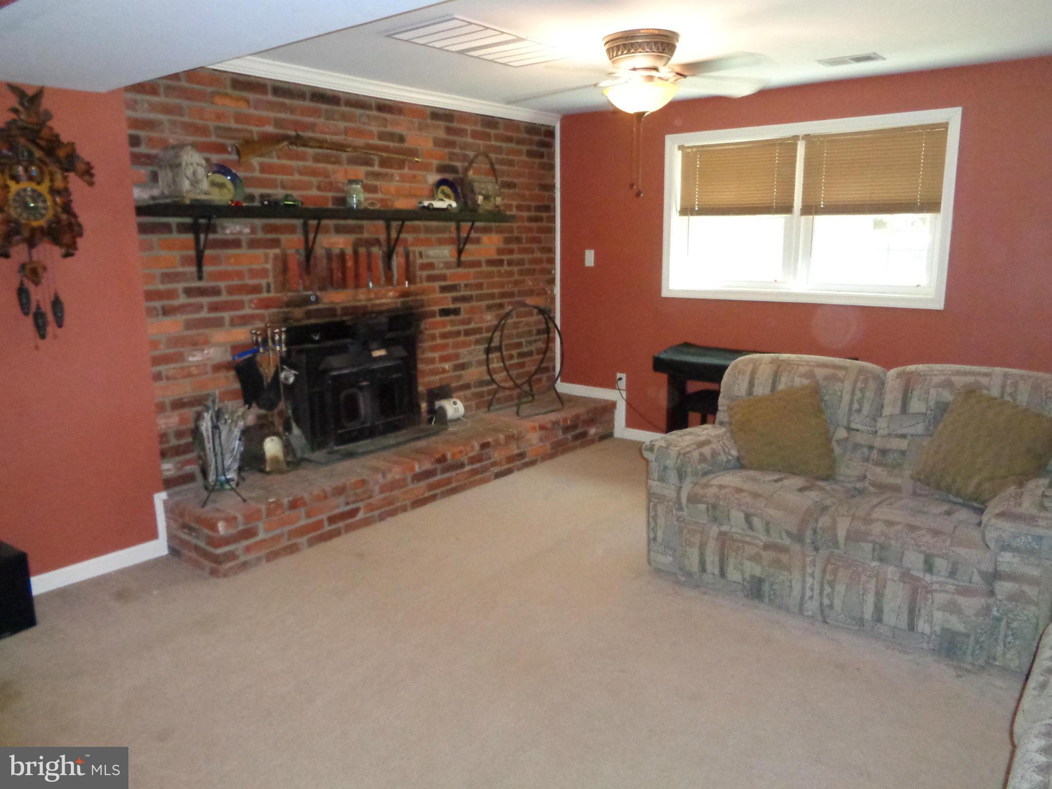 11985 Steinhauser Road Newburg, MD 20664 - Photo 22 of 30 Family Room