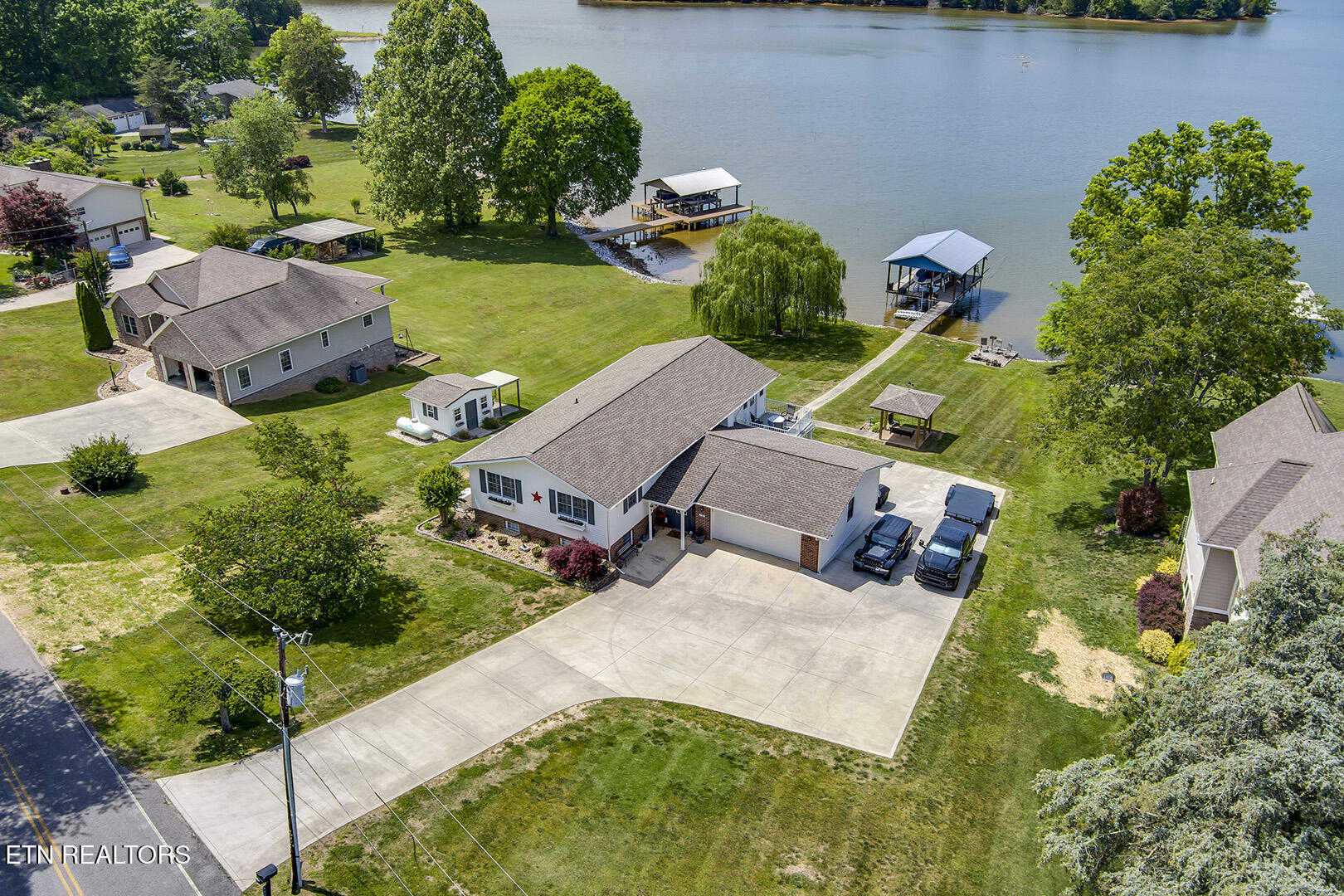 571 Anglers Cove Road Kingston, TN 37763 - Photo 38 of 41 571 Anglers Cove