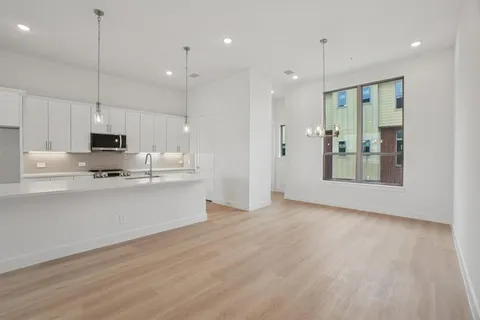 $3,400 | 13351 Goodland Street, Unit 104, Farmers Branch, TX 75234