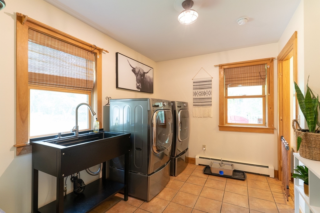 132 Springfield Road Belchertown, MA 01007 - Photo 3 of 42