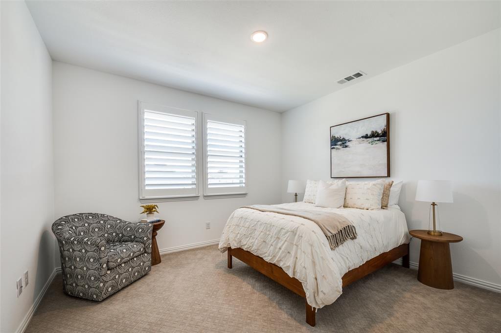3718 Pelican Rst Way Arlington, TX 76005 - Photo 18 of 37 a bed room with couch and a window