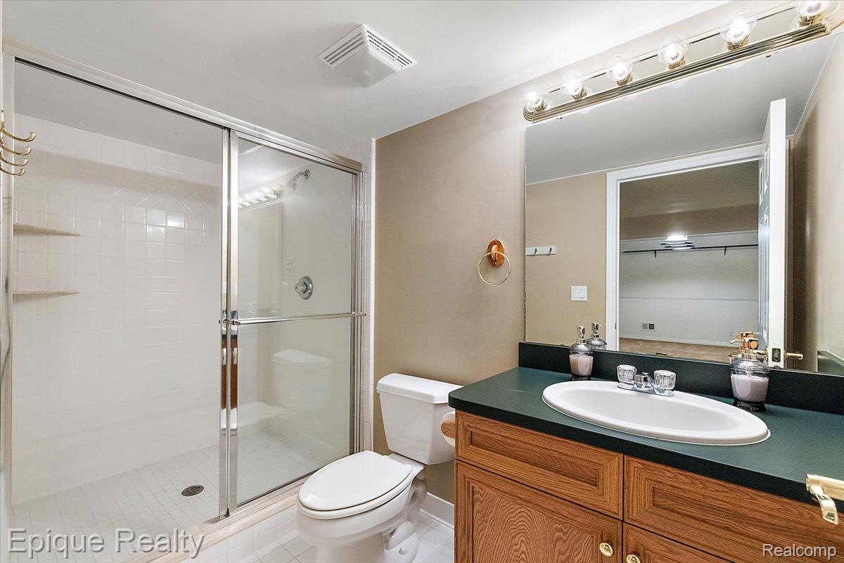 5675 Golf Pointe Drive Clarkston, MI 48348 - Photo 54 of 80 Lower Level Full Bath