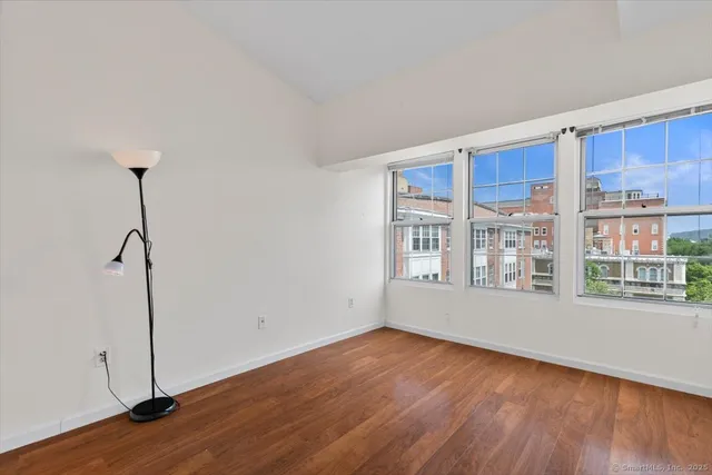 $2,500 | 196 Crown Street, Unit 5I, New Haven, CT 06510