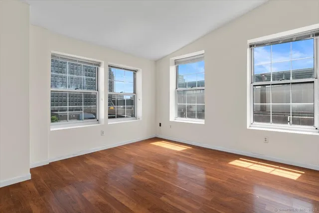 $2,500 | 196 Crown Street, Unit 5I, New Haven, CT 06510