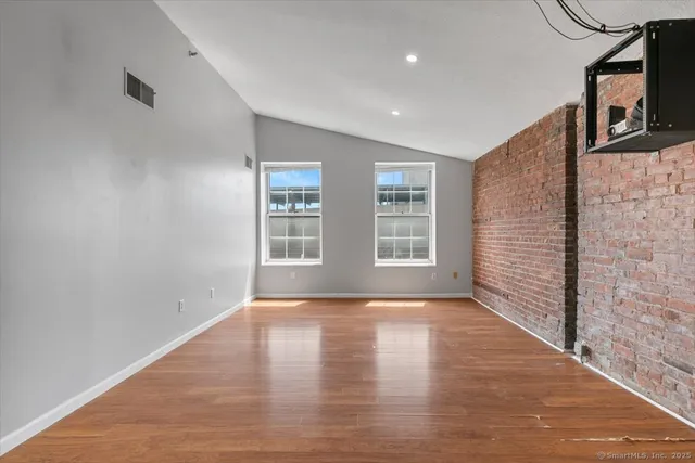 $2,500 | 196 Crown Street, Unit 5I, New Haven, CT 06510