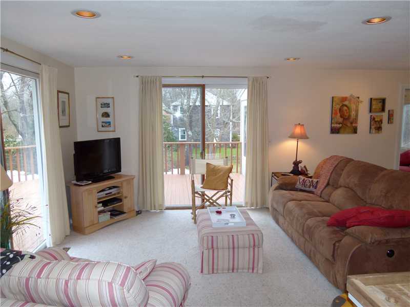 65 Brooklyn Road Narragansett, RI 02882 - Photo 9 of 25 Living Room.