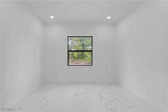 $345,000 | 7033 Lotus Circle, LaBelle, FL 33935