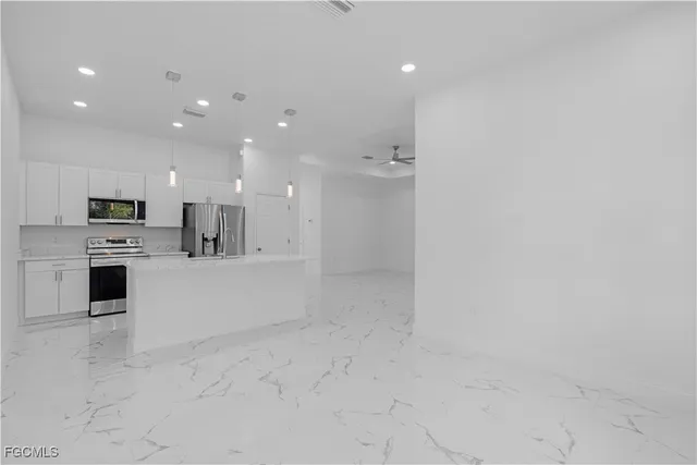 $345,000 | 7033 Lotus Circle, LaBelle, FL 33935