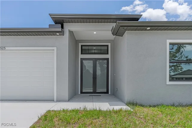 $345,000 | 7033 Lotus Circle, LaBelle, FL 33935