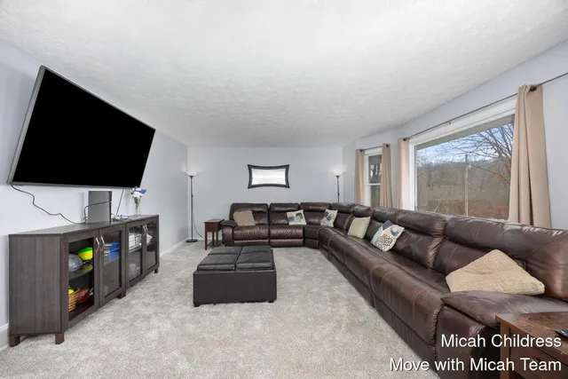 $579,000 | 6667 60th Street Southeast, Grand Rapids, MI 49512