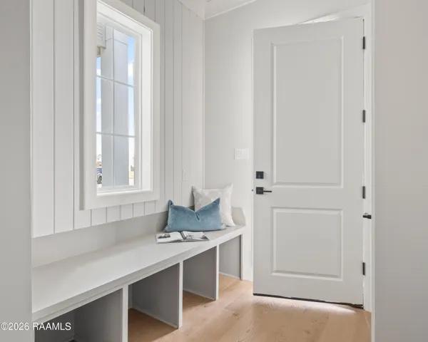 $749,000 | 211 Sabal Grv Lane, Youngsville, LA 70592