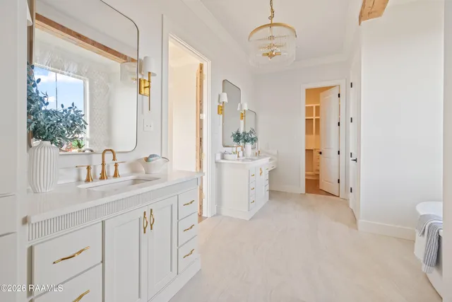 $749,000 | 211 Sabal Grv Lane, Youngsville, LA 70592