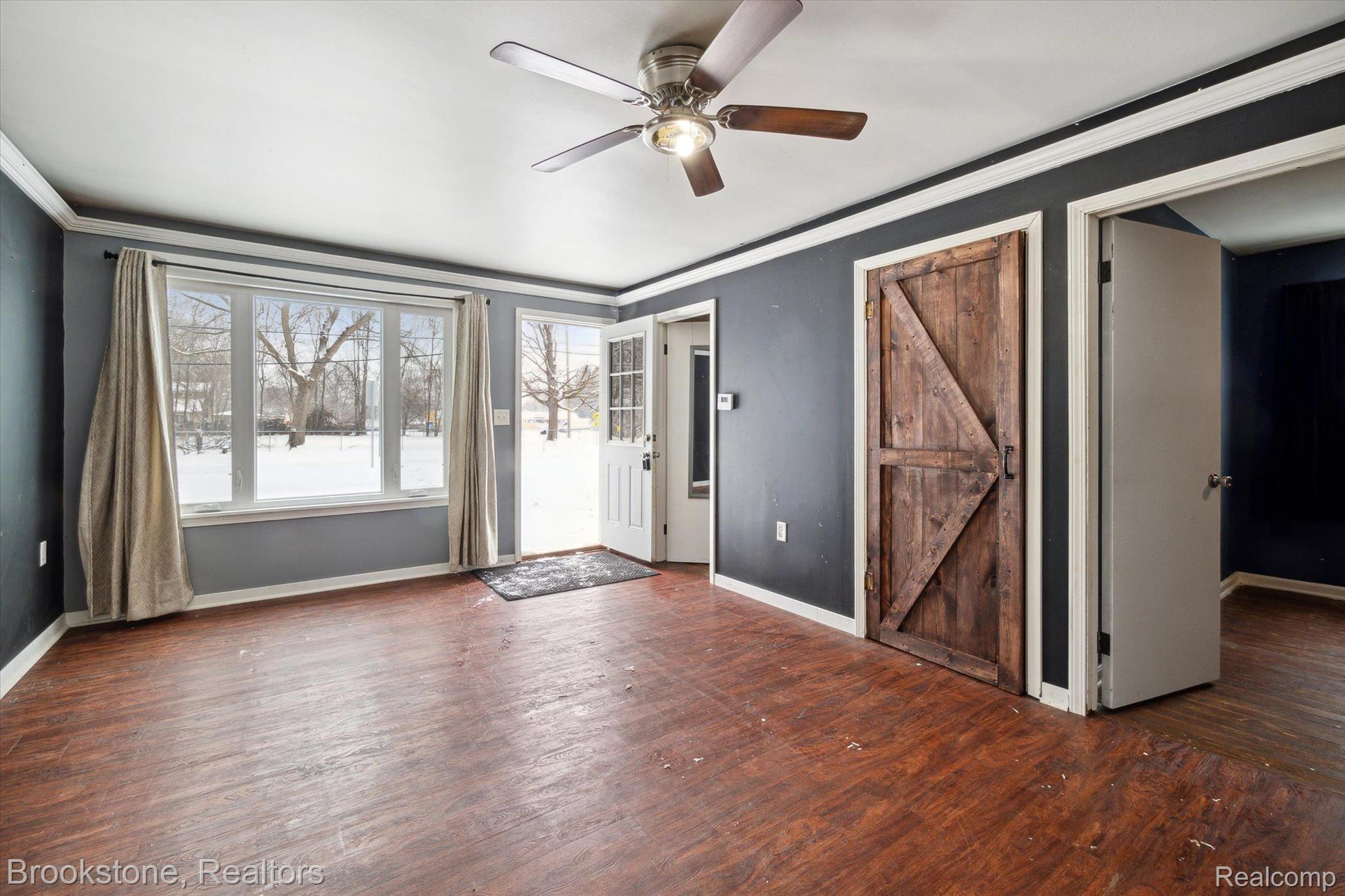 6535 Hatchery Road Waterford, MI 48327 - Photo 7 of 19 Gallery Image 7