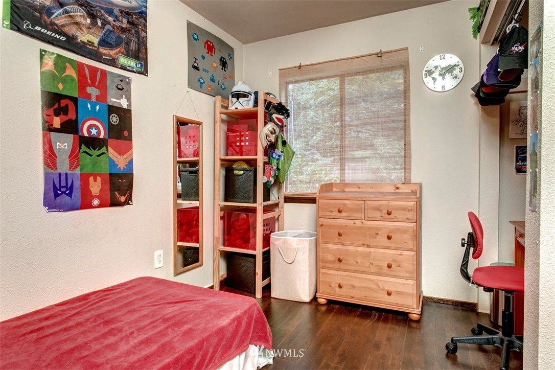10405 147th Avenue Southeast Renton, WA 98059 - Photo 8 of 11 Gallery Image 8