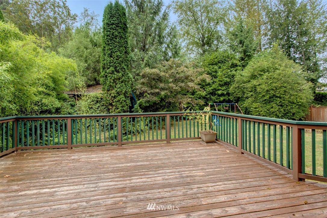 10405 147th Avenue Southeast Renton, WA 98059 - Photo 9 of 11 Gallery Image 9