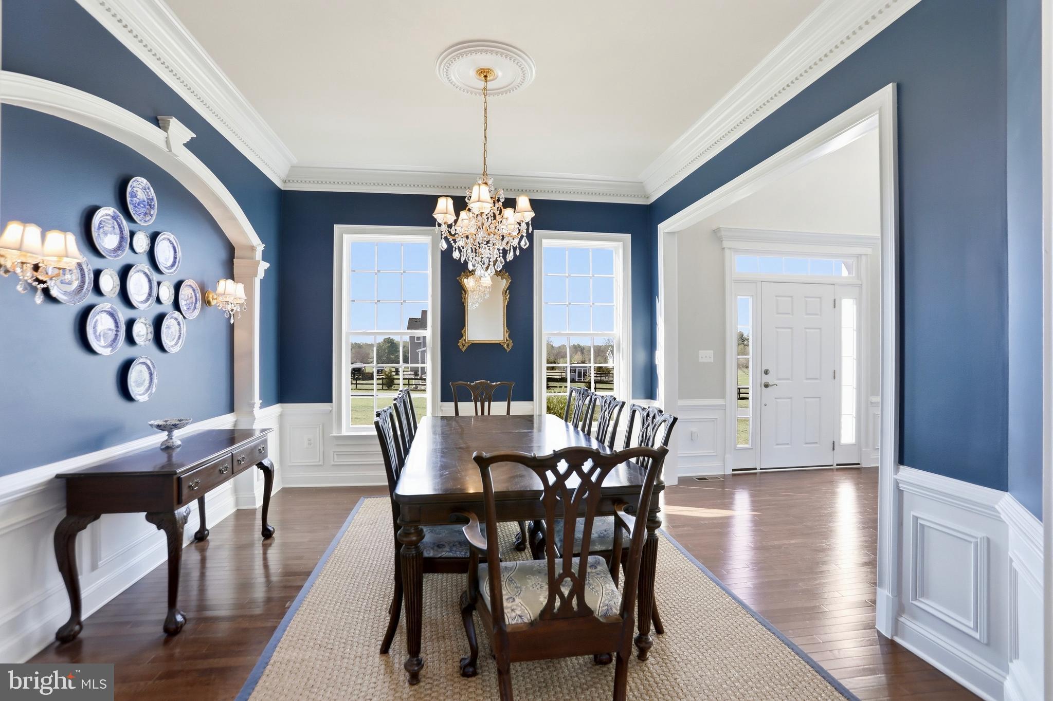 36972 Bridle Ridge Lane Purcellville, VA 20132 - Photo 7 of 44 a view of a dining room with furniture window and wooden floor