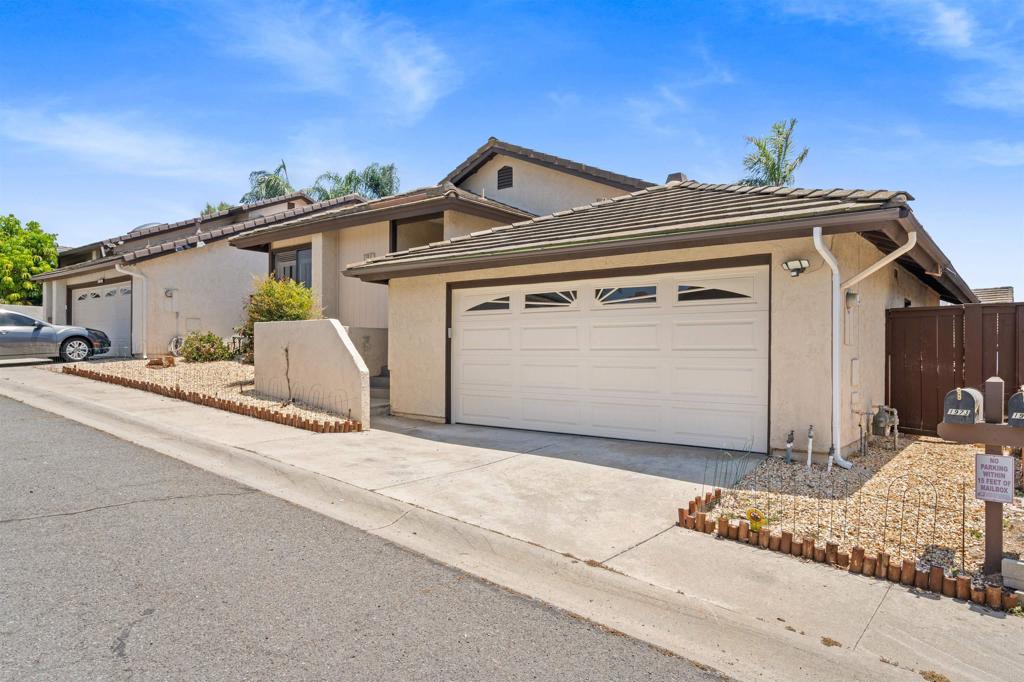 1973 Buckskin Escondido, CA 92027 - Photo 2 of 33