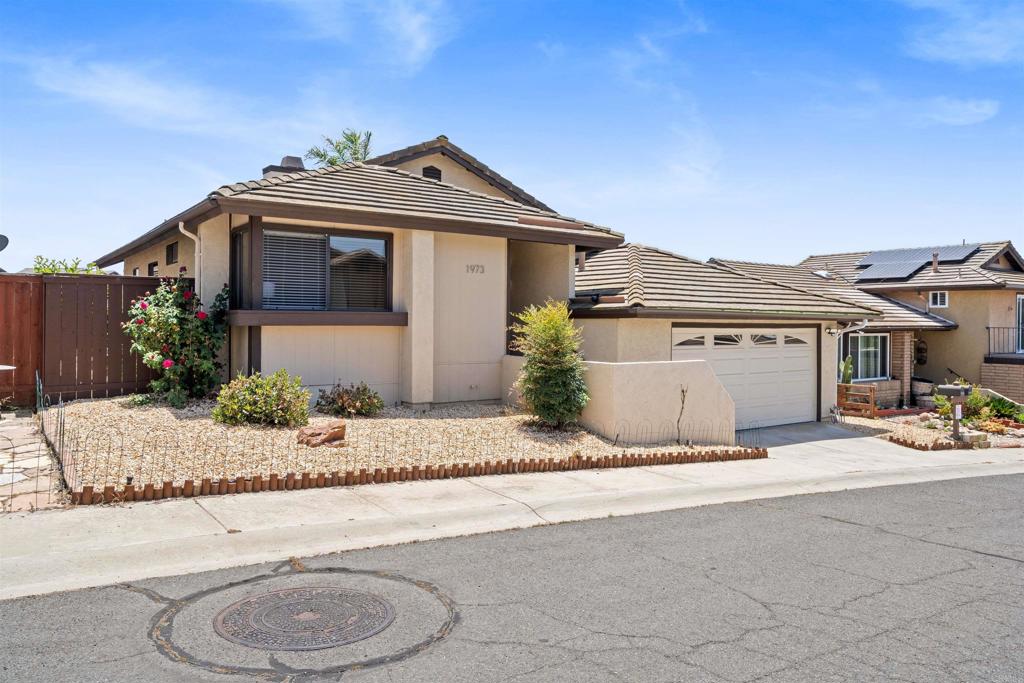 1973 Buckskin Escondido, CA 92027 - Photo 3 of 33