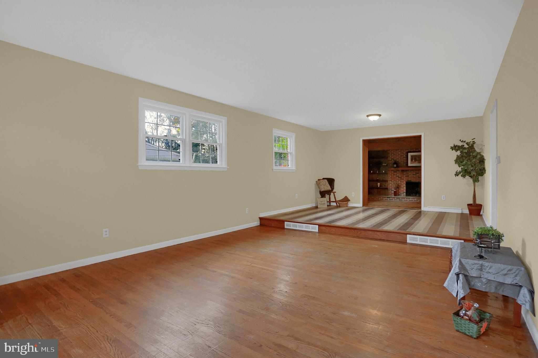 1720 Sammar Road Lancaster, PA 17601 - Photo 5 of 31