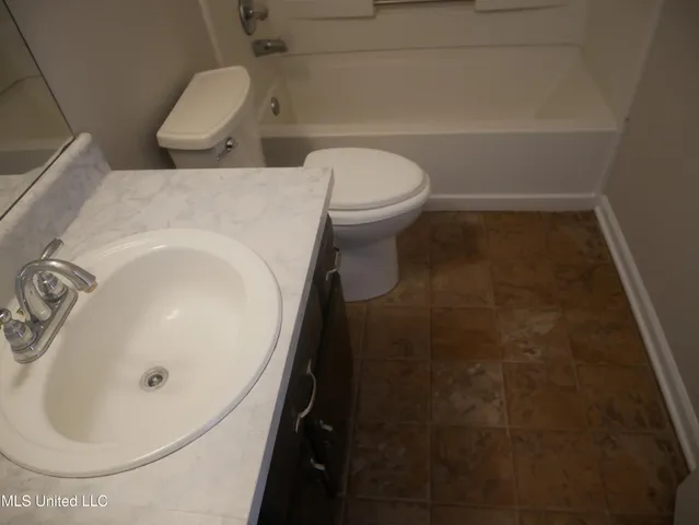 $1,495 | 505 Village Cove, Hernando, MS 38632