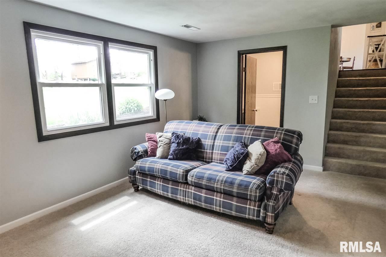 410 West Stonegate Road Peoria, IL 61614 - Photo 21 of 31 Gallery Image 21